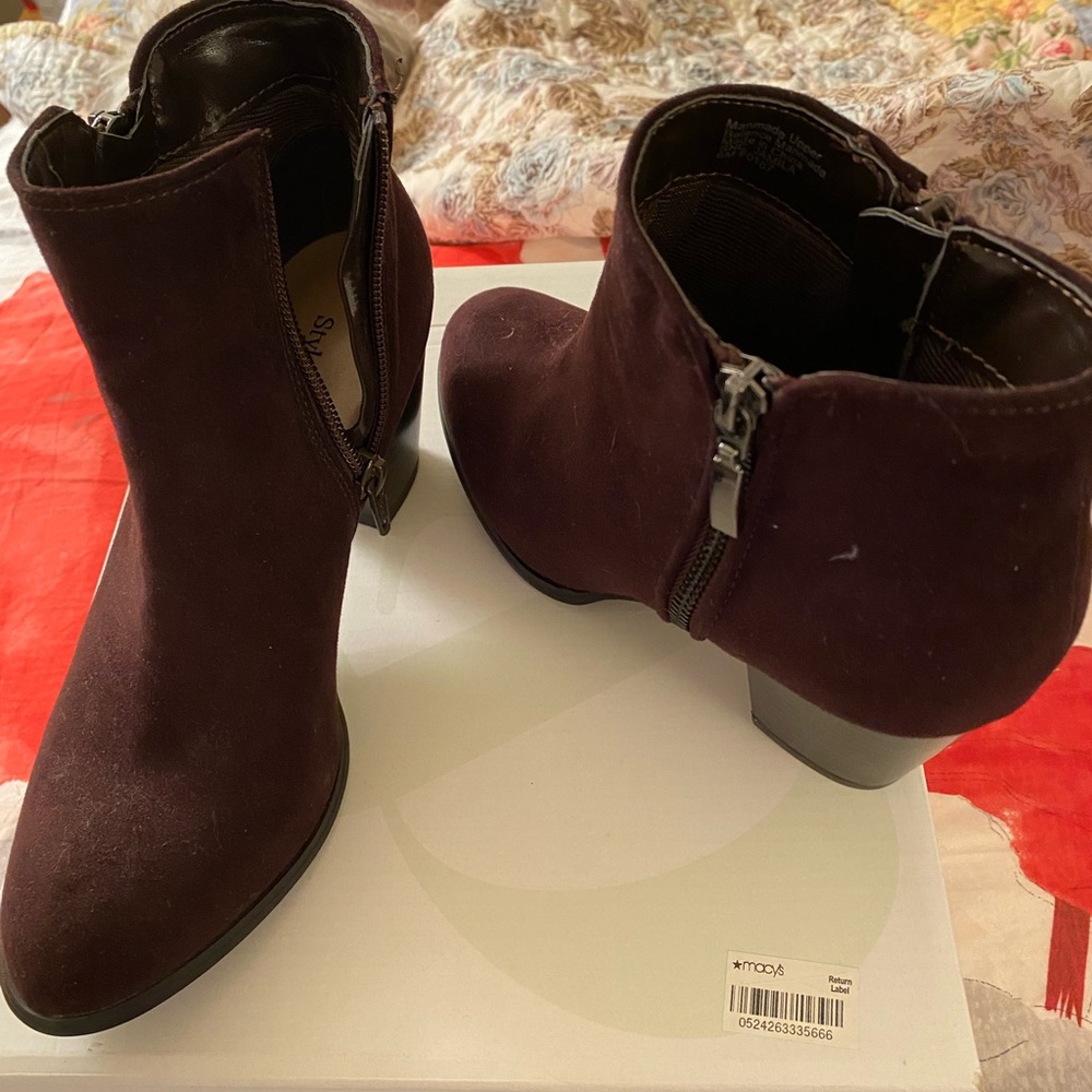 NIB Ankle boots brown suede size 6